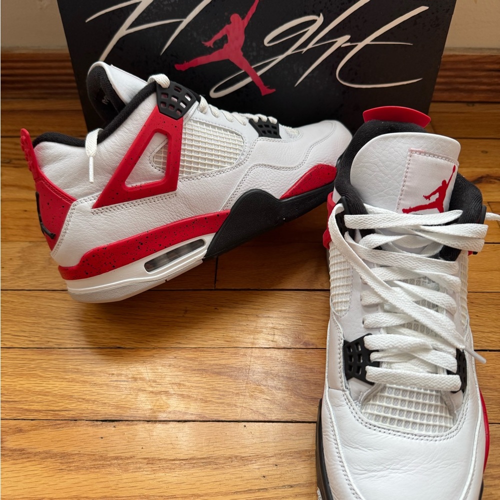 Air Jordan 4 Retro ‘Fire Red’ Mens Sz 10 w/box includes Jordan Shoe Tree - Picture 3 of 15